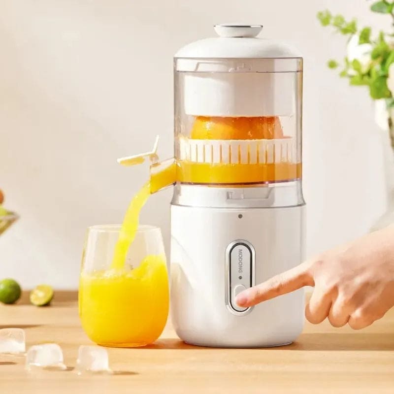 ElectroSqueeze Pro: Portable USB Juicer & Blender