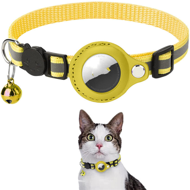 ReflectiCollar: Waterproof Collar with Airtag & Reflective Surface for Pets